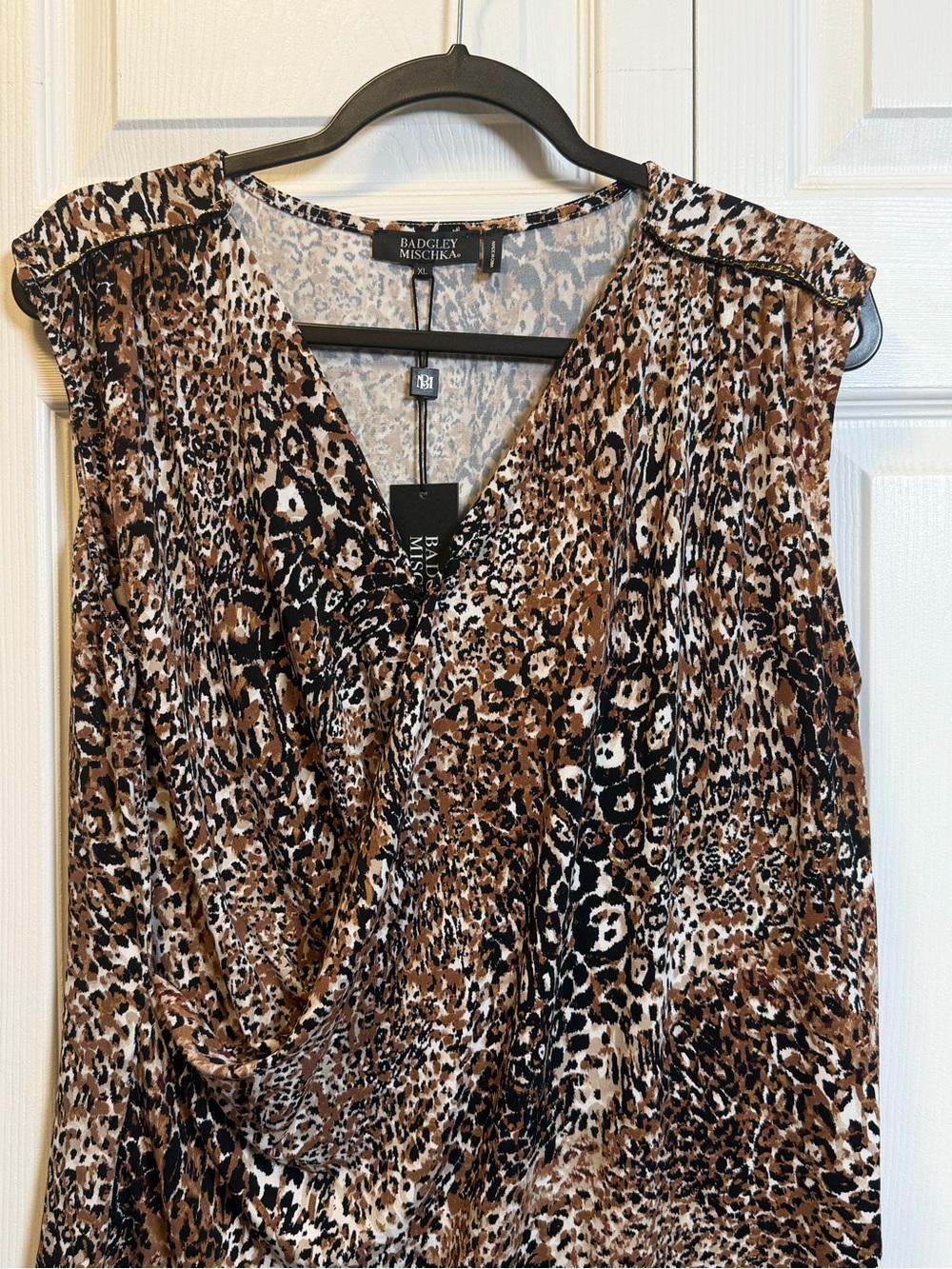 NWT Badgley Mischka XL Leopard Print Sleeveless Draped V-Neck Blouse Top - Picture 2 of 9